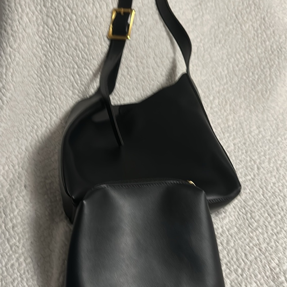 Elegant Black Shoulder Bag